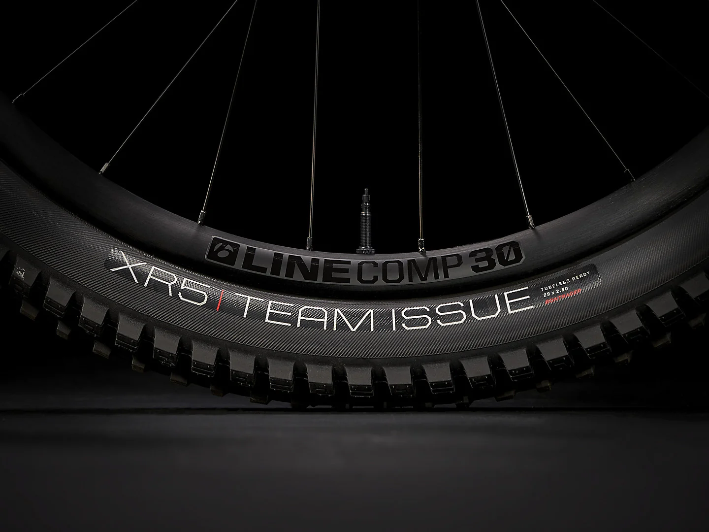 2024 Trek Rail 9.7 Gen 4 - Galactic Grey - Image 12