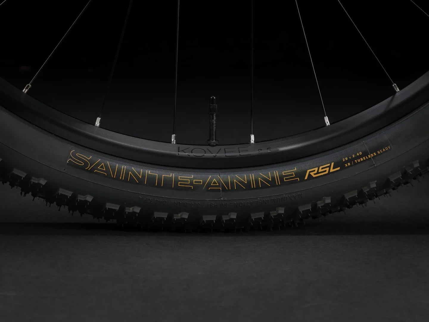 2024 Trek Supercaliber SL 9.6 Gen 2 - Dark Prismatic - Image 9