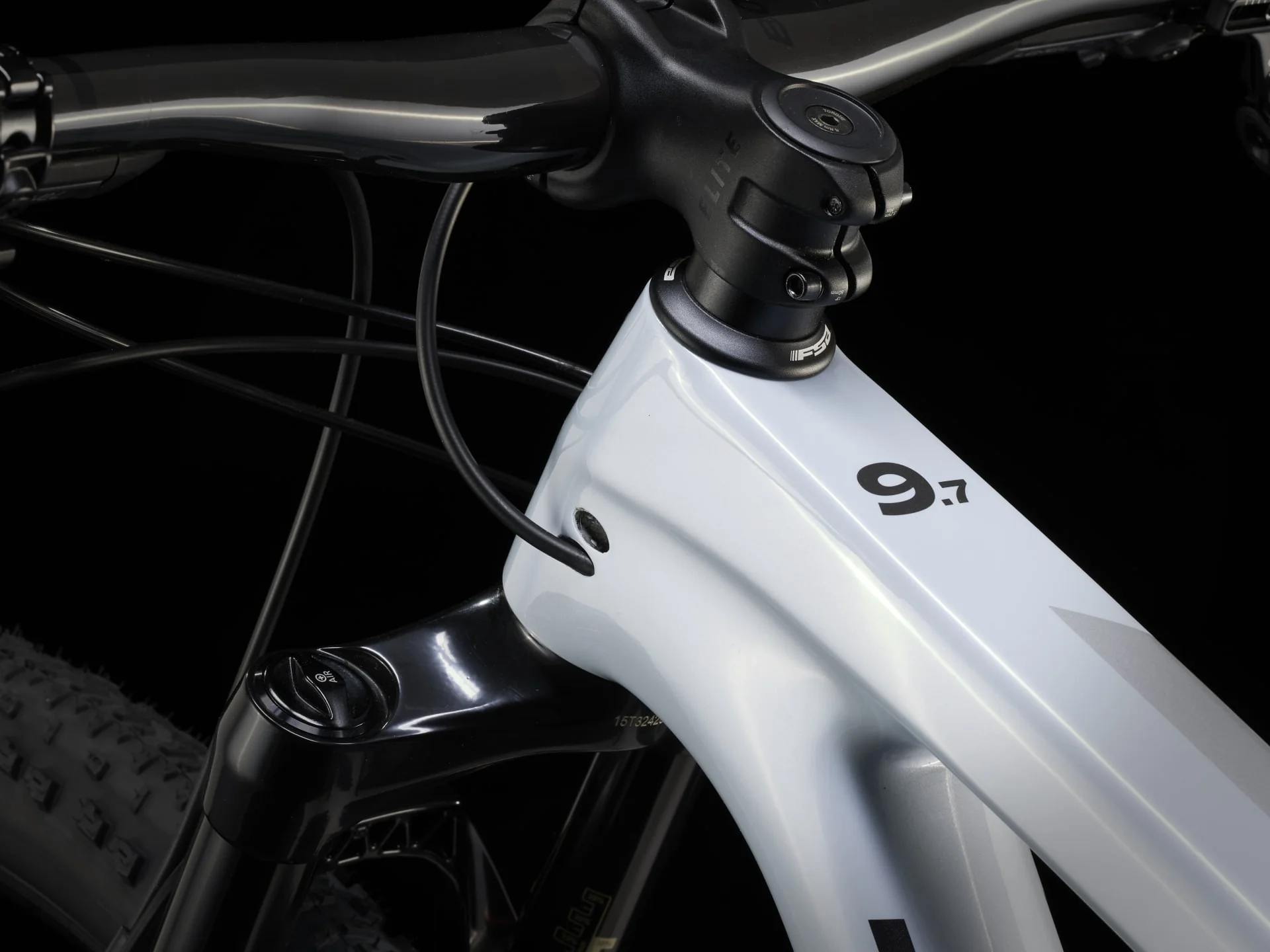 2024 Trek Supercaliber SL 9.7 AXS Gen 2 - Plasma Grey Pearl - Image 3