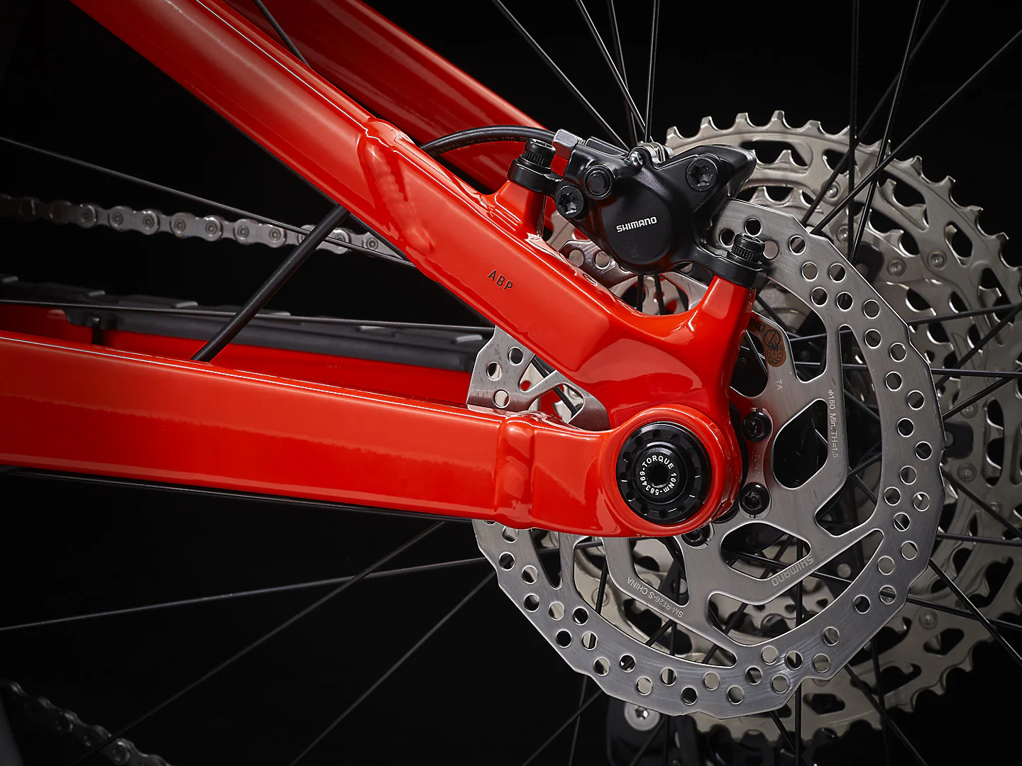 2024 Trek Top Fuel 5 - Radioactive Red - Image 9