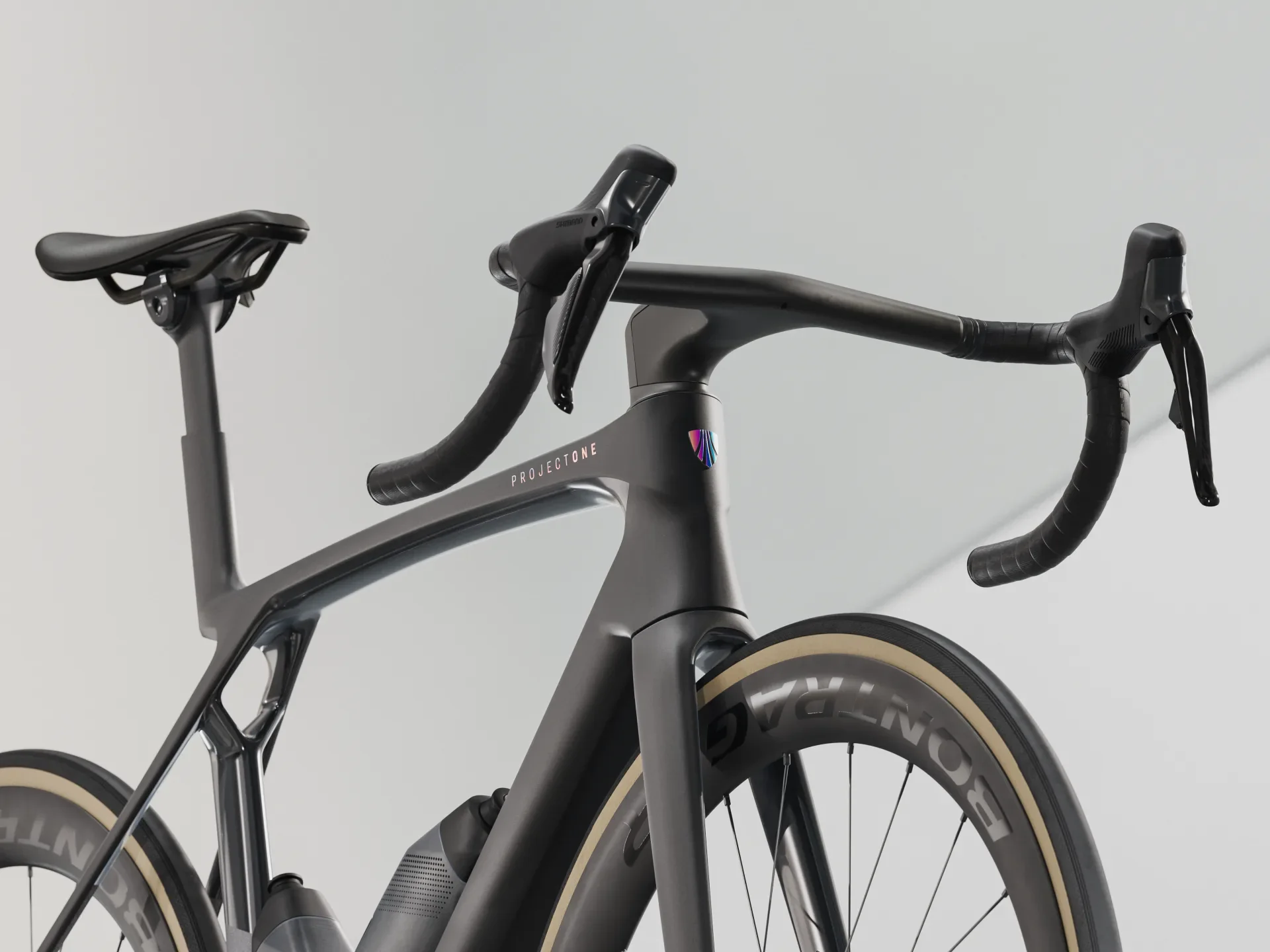 2025 Madone SLR 7 Gen 8 - Image 4