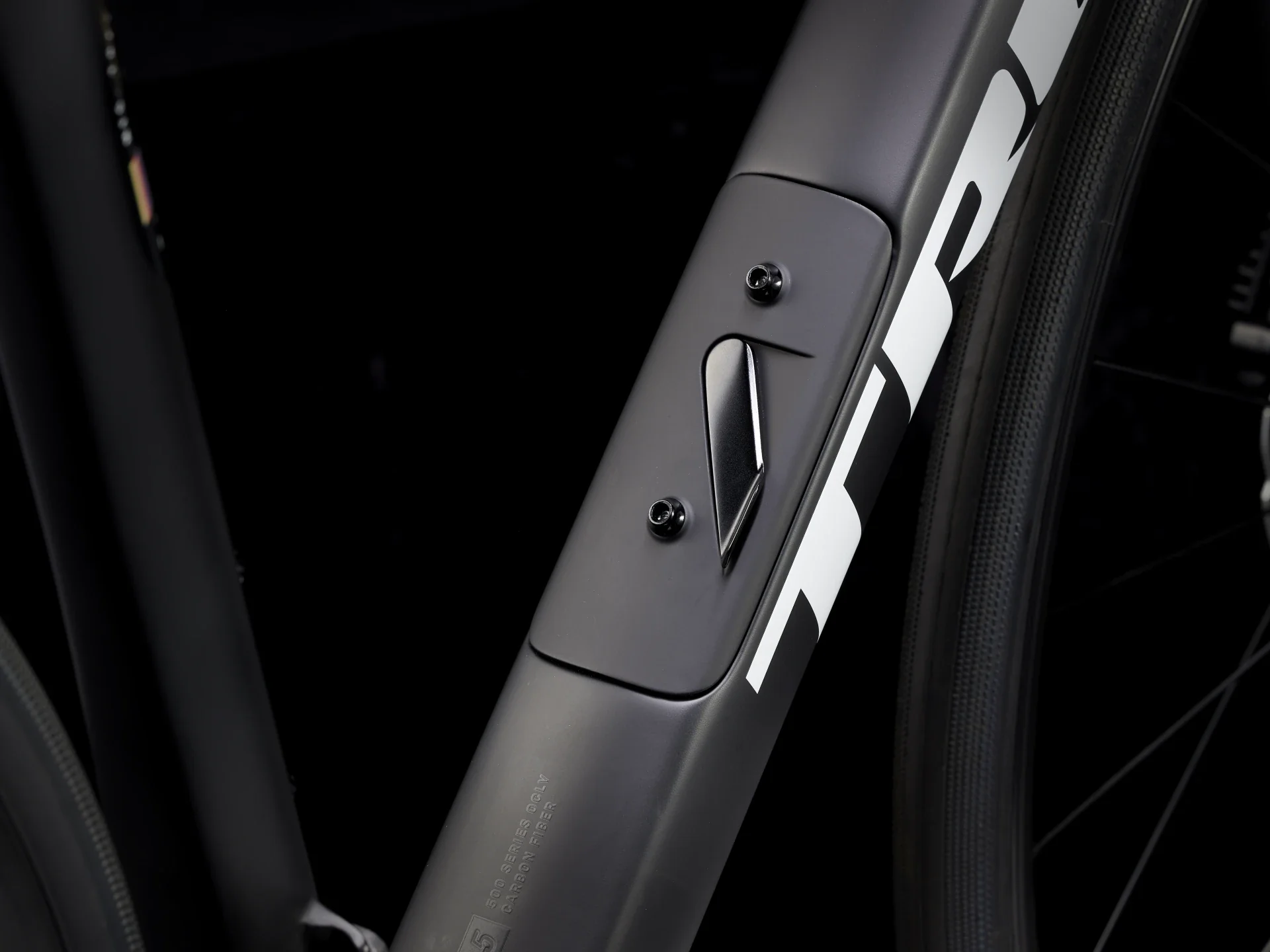 2025 Trek Domane SL 5 Gen 4 - Matte Deep Smoke - Image 4