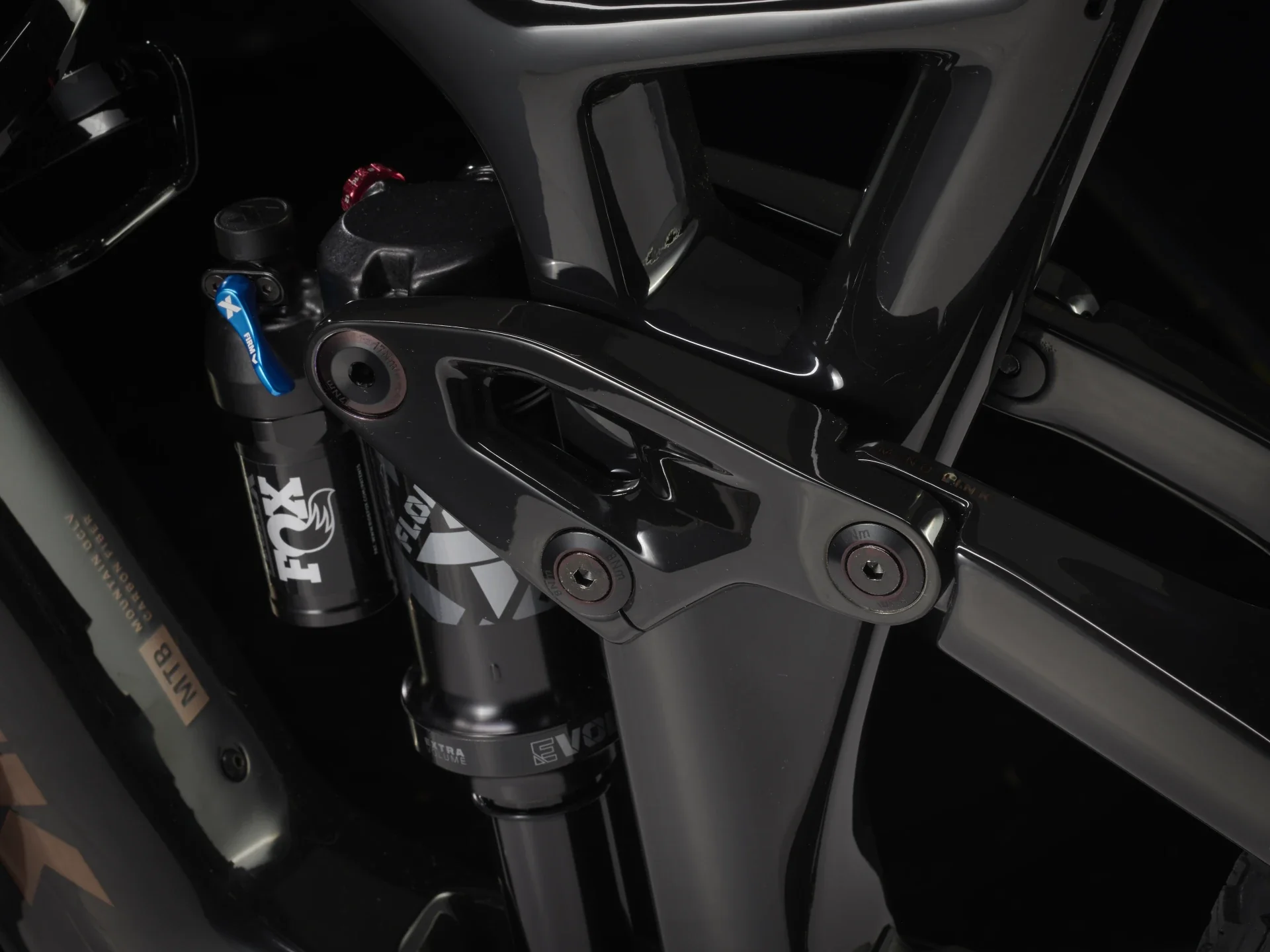 2025 Trek Fuel EXe 9.7 - Deep Smoke - Image 8