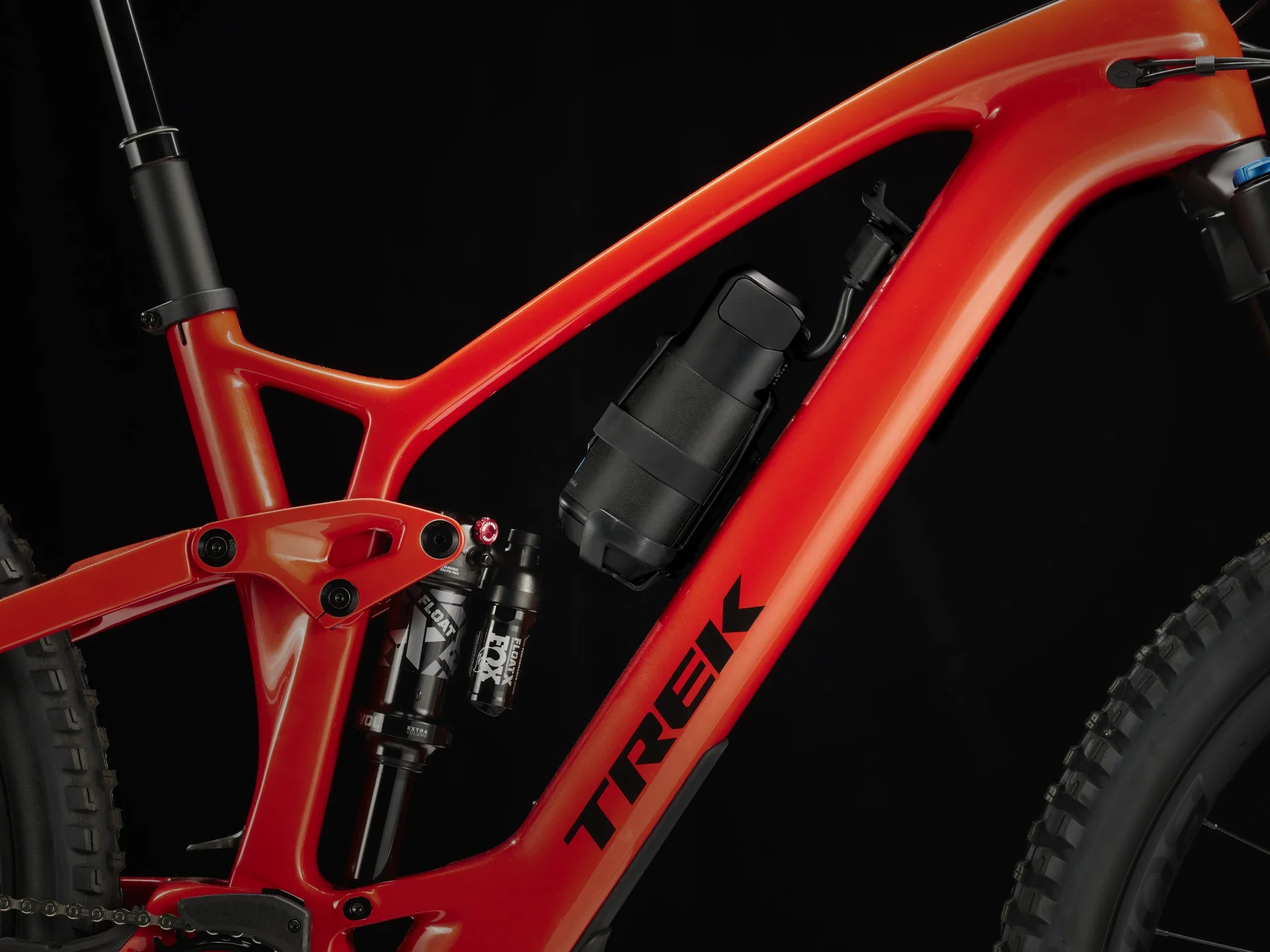 2025 Trek Fuel EXe 9.7 - Lava - Image 12