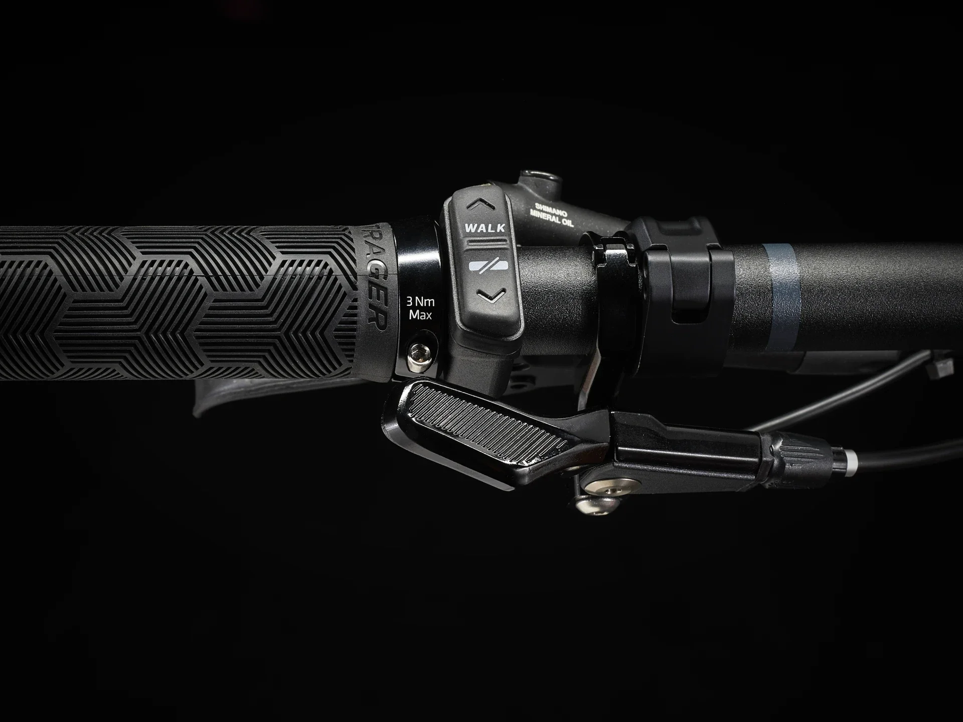 2025 Trek Fuel EXe 9.7 - Lava - Image 5