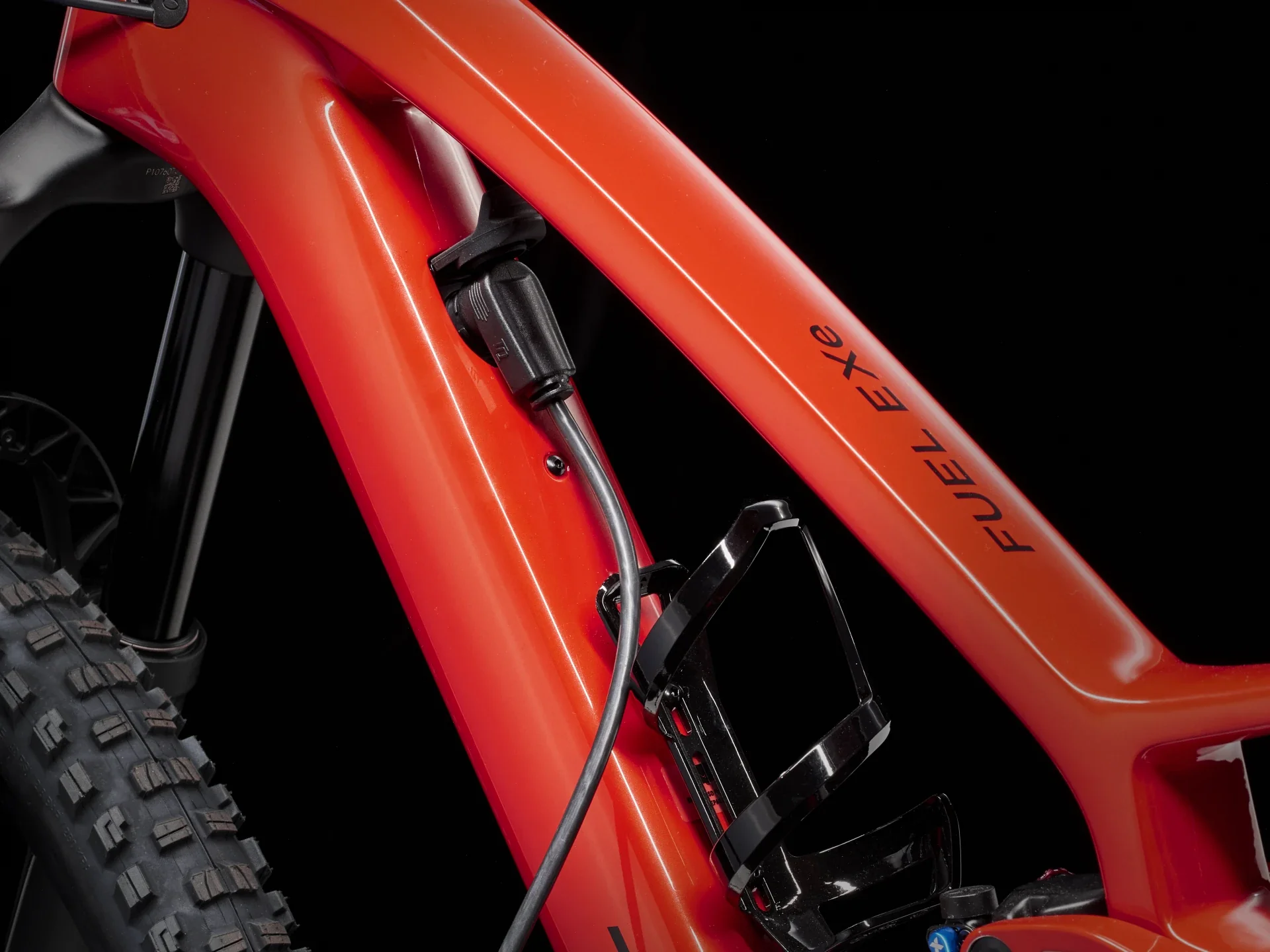 2025 Trek Fuel EXe 9.7 - Lava - Image 6
