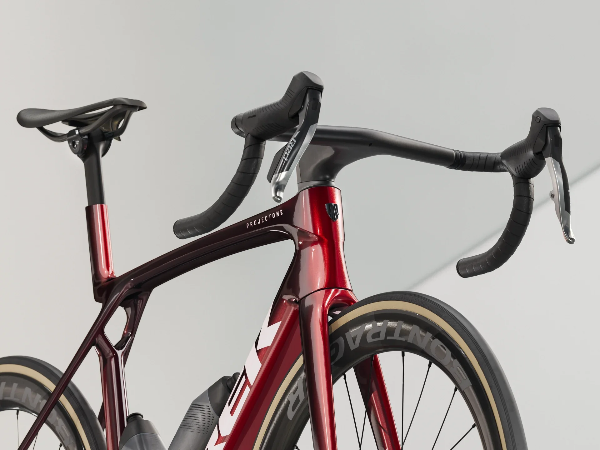 2025 Trek Madone SLR 9 AXS Gen 8 - Image 28