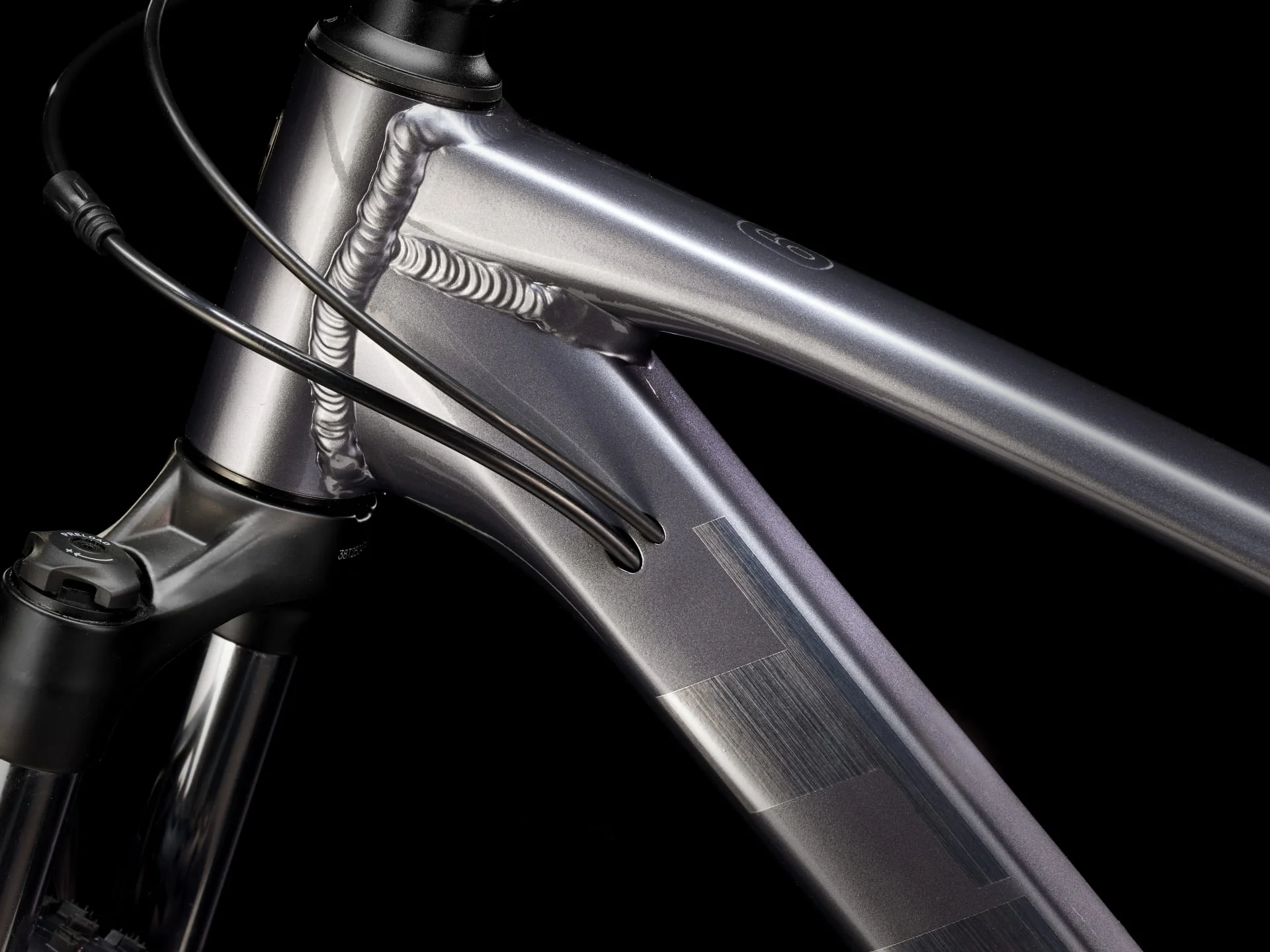 2025 Trek Marlin 6 Gen 3- Galactic Grey to Lithium Grey Fade - Image 5