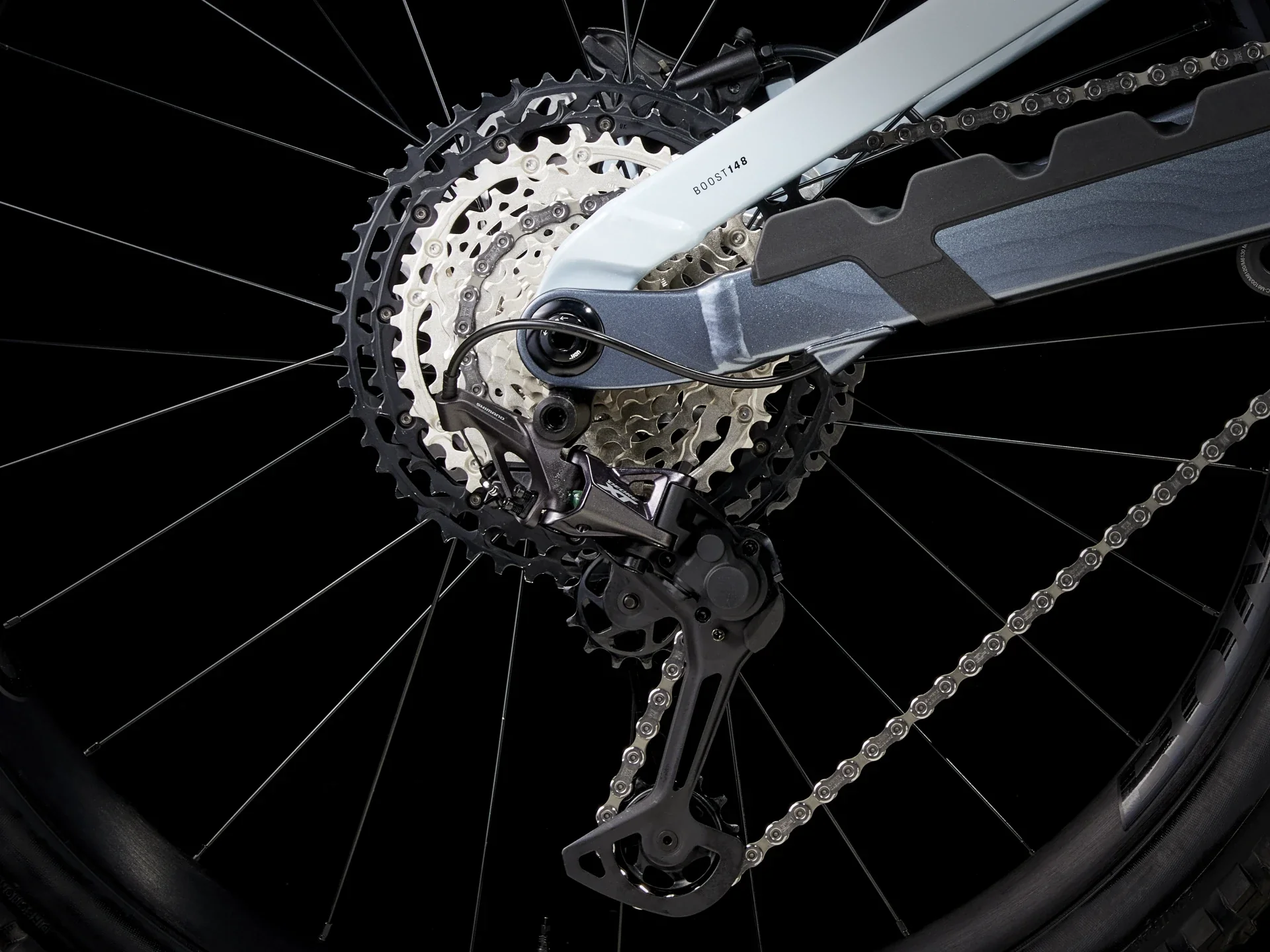 2025 Trek Slash 8 Gen 6 - Plasma Grey Pearl - Image 3