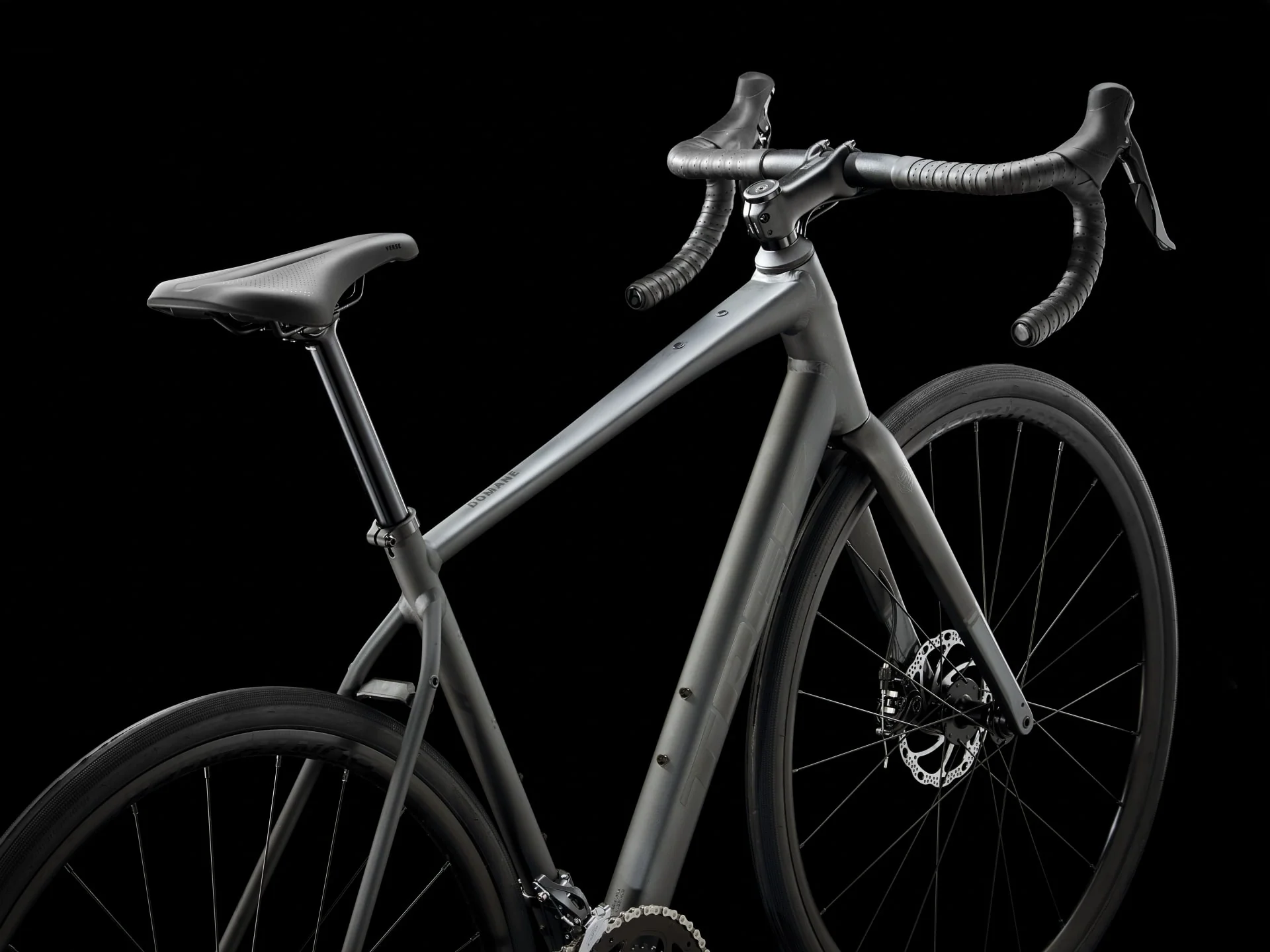 2026 Trek Domane AL 2 Gen 4 - Image 3