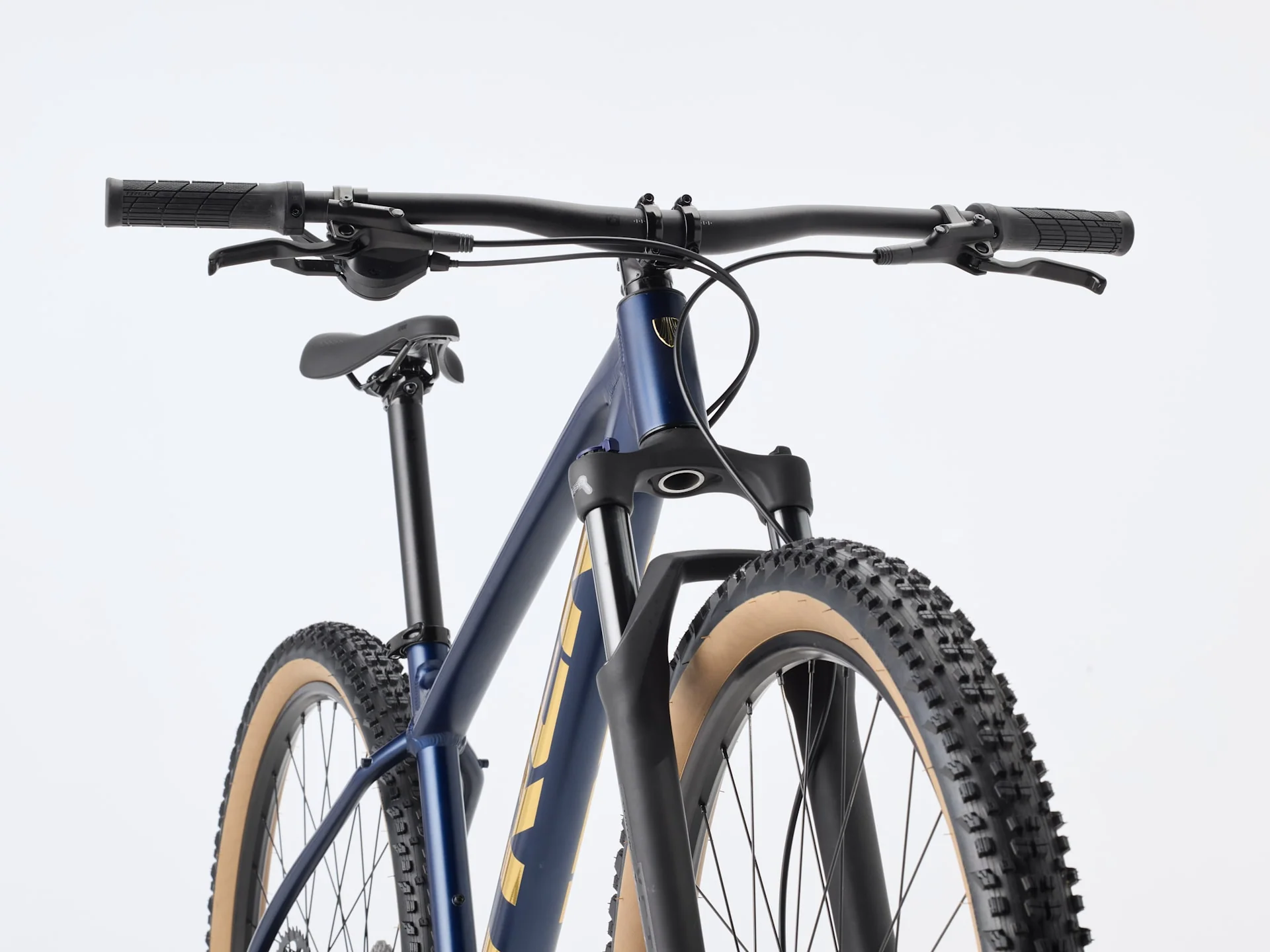 2026 Trek Marlin 5 Gen 3 - Mulsanne Blue - Image 4