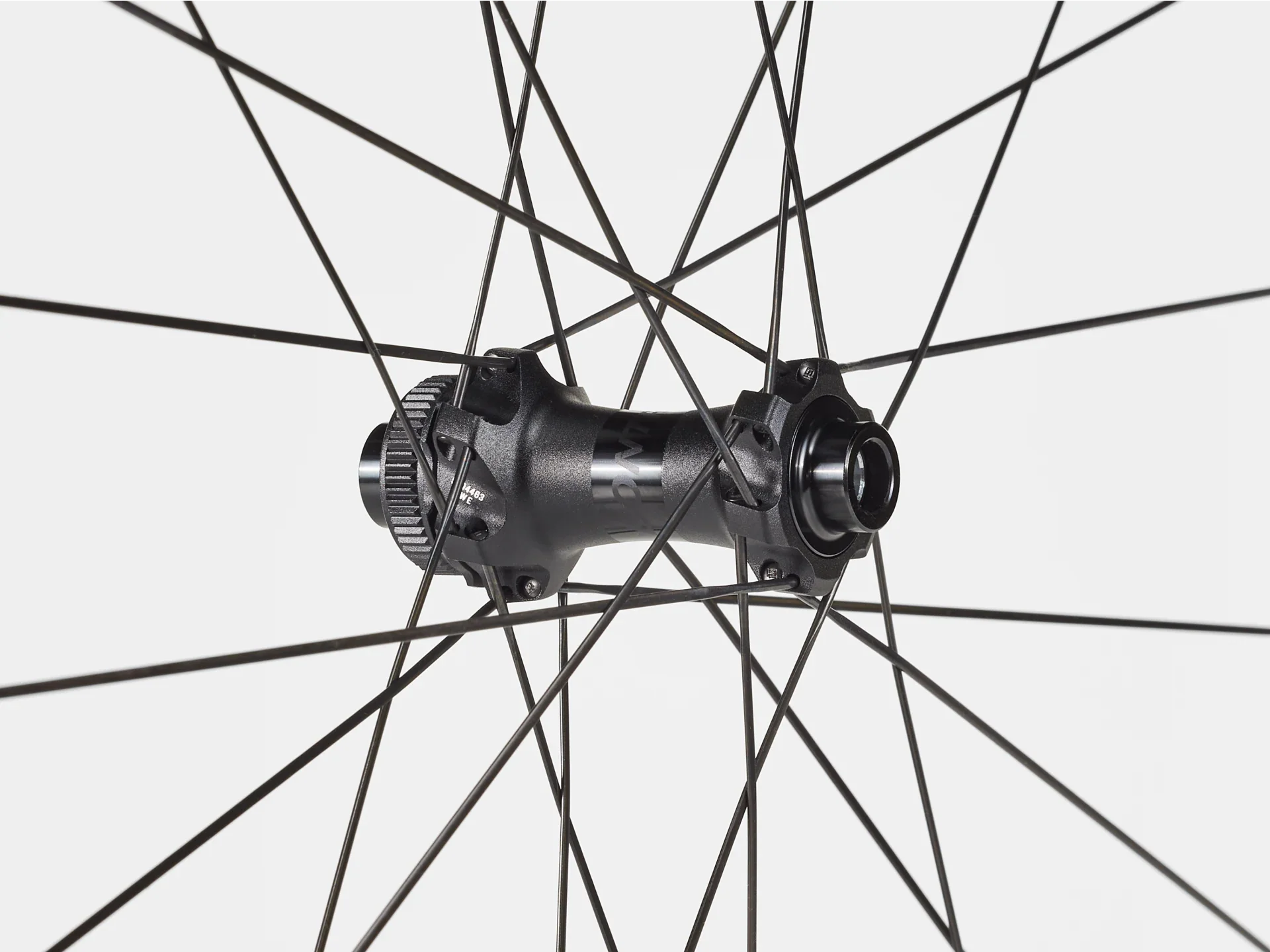 Bontrager Aeolus Pro 37V Disc TLR Road Wheel - Image 4