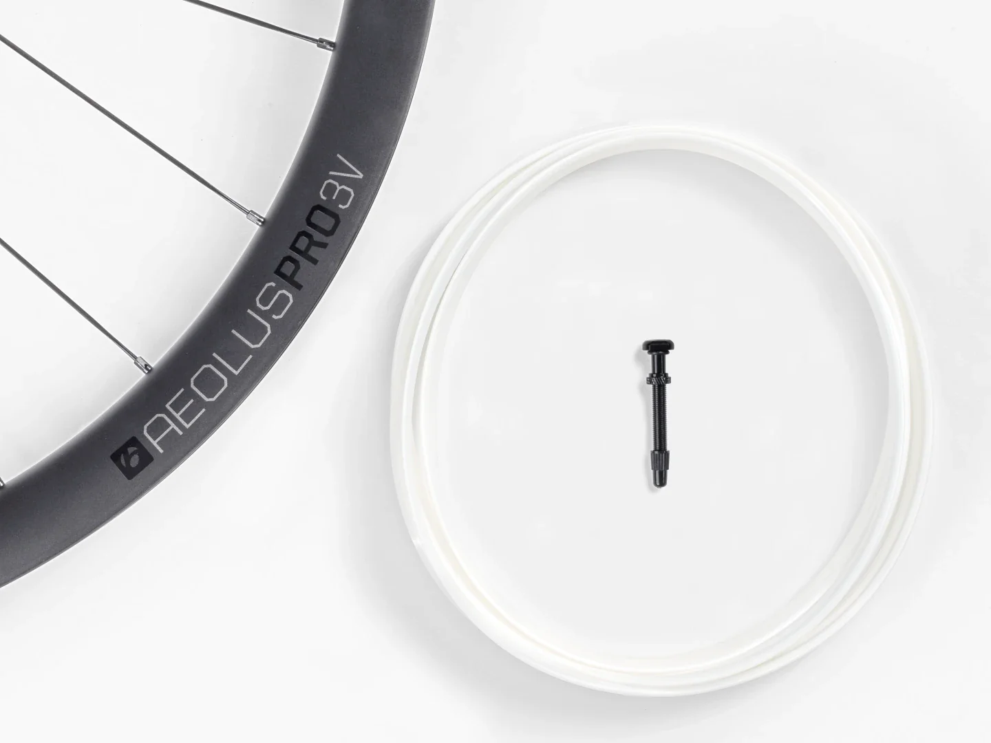 Bontrager Aeolus Pro 3V TLR Disc Road Wheel - Image 3