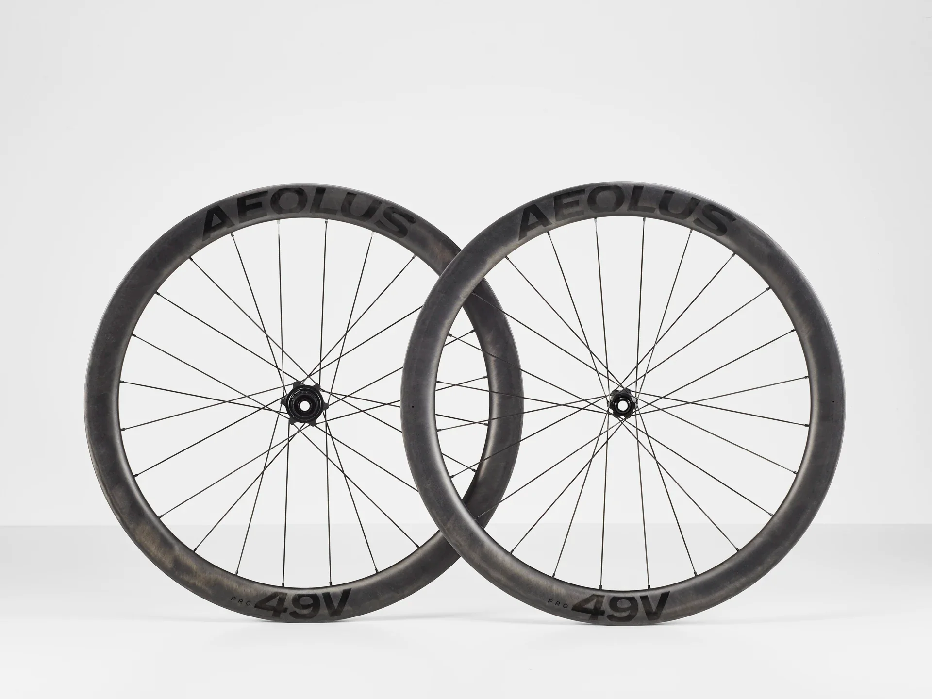 Bontrager Aeolus Pro 49V Disc TLR Road Wheel - Image 2