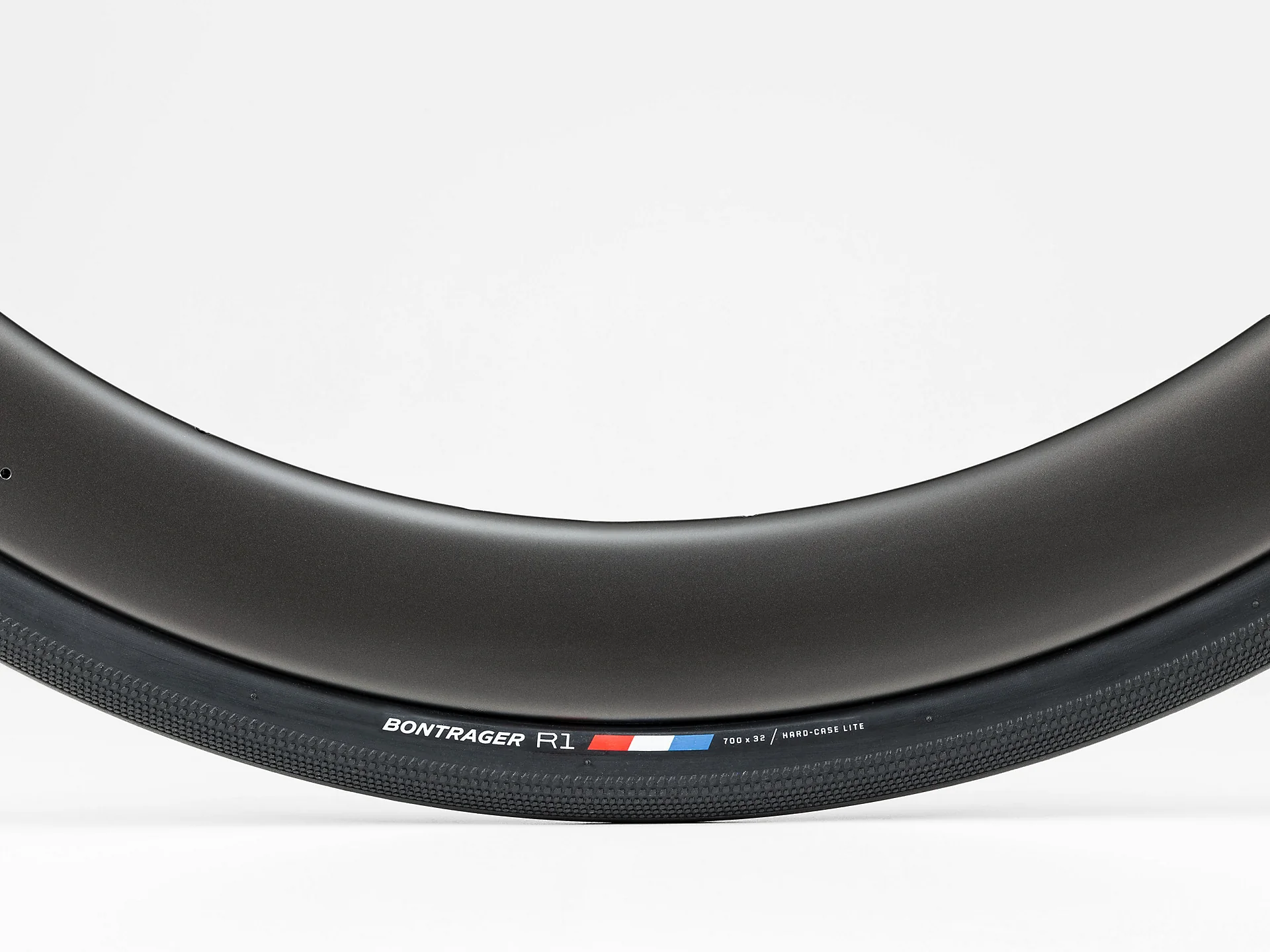 Bontrager R1 Hard-Case Lite Road Tyre - Image 3