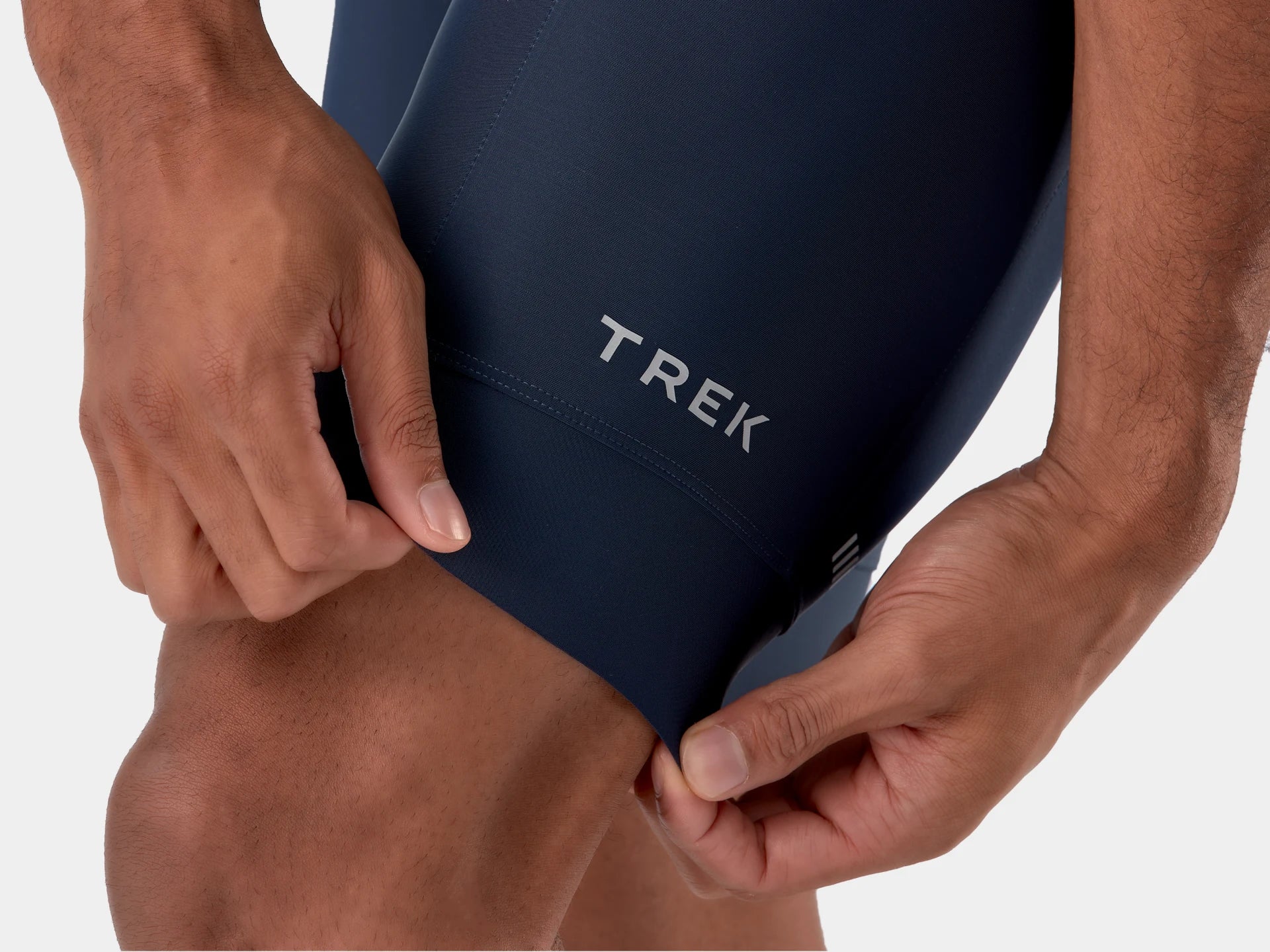 Trek Circuit Cycling Bib Shorts- Deep Dark Blue - Image 5