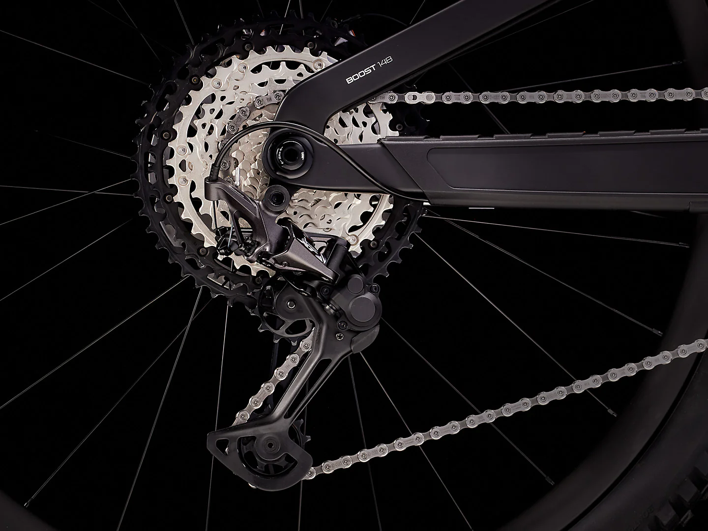 Trek Slash 9.8 Gen 5 - Matte Deep Smoke - Image 3